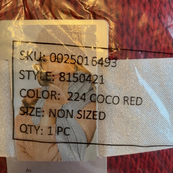 Matching hat and scarf set - Picture 4 of 4